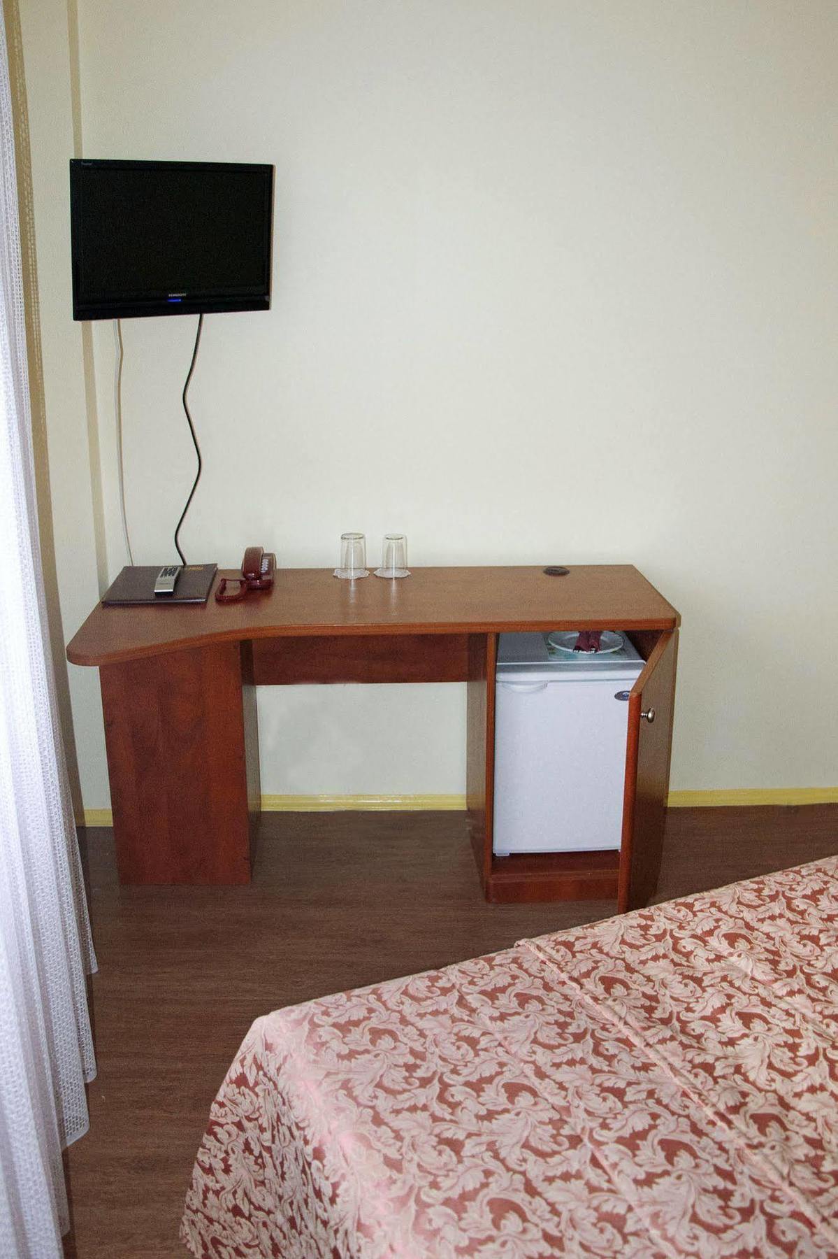 Voyage Hotel Minsk Buitenkant foto