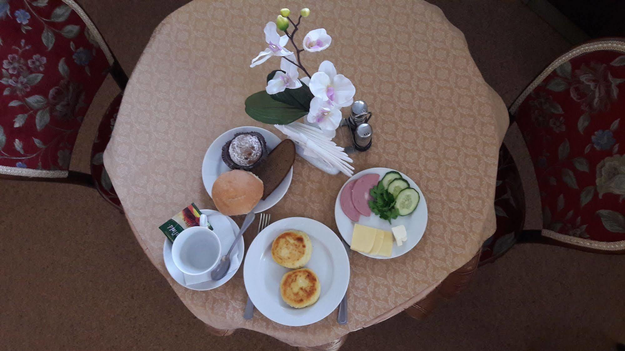 Voyage Hotel Minsk Buitenkant foto