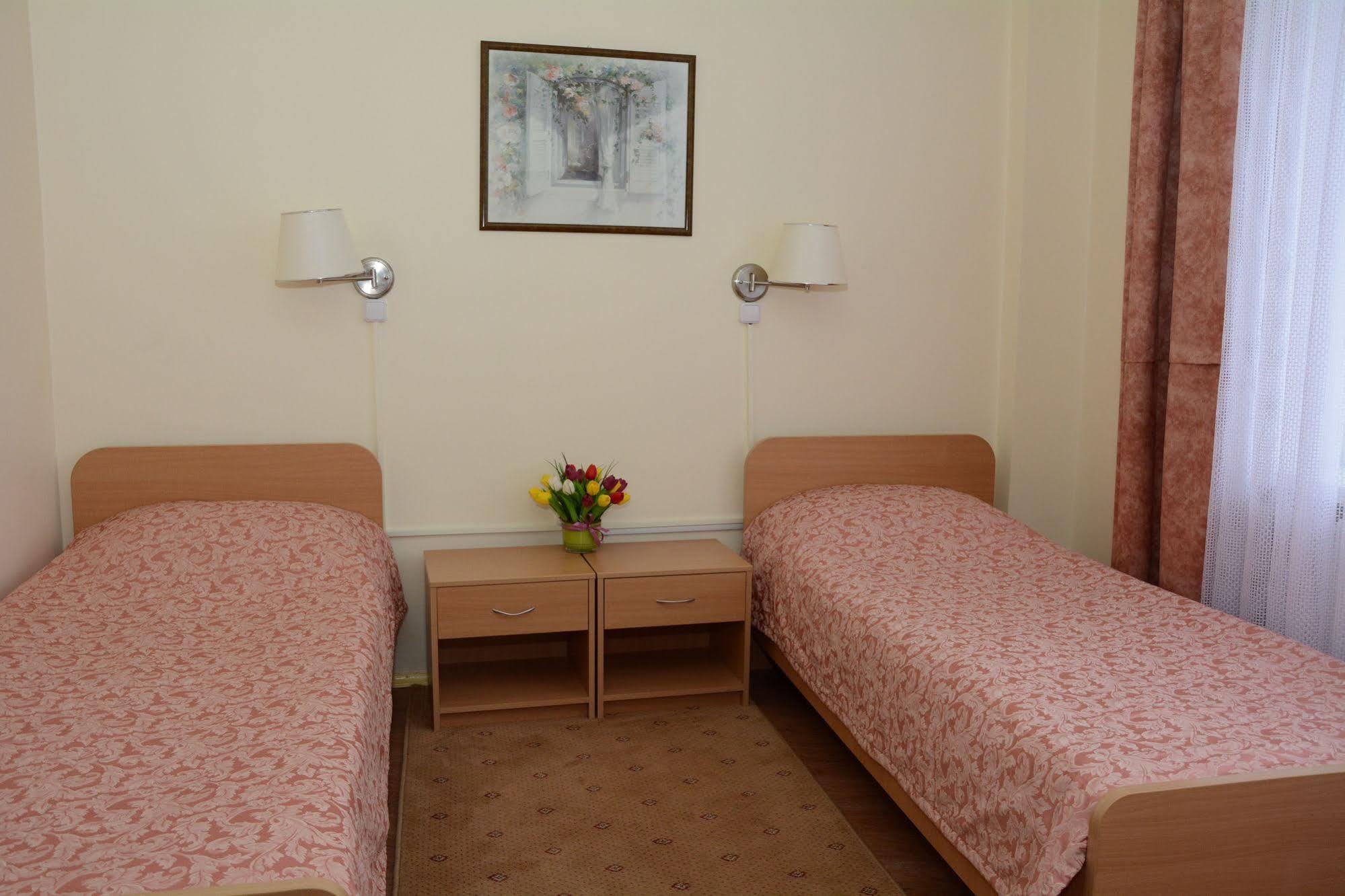 Voyage Hotel Minsk Buitenkant foto
