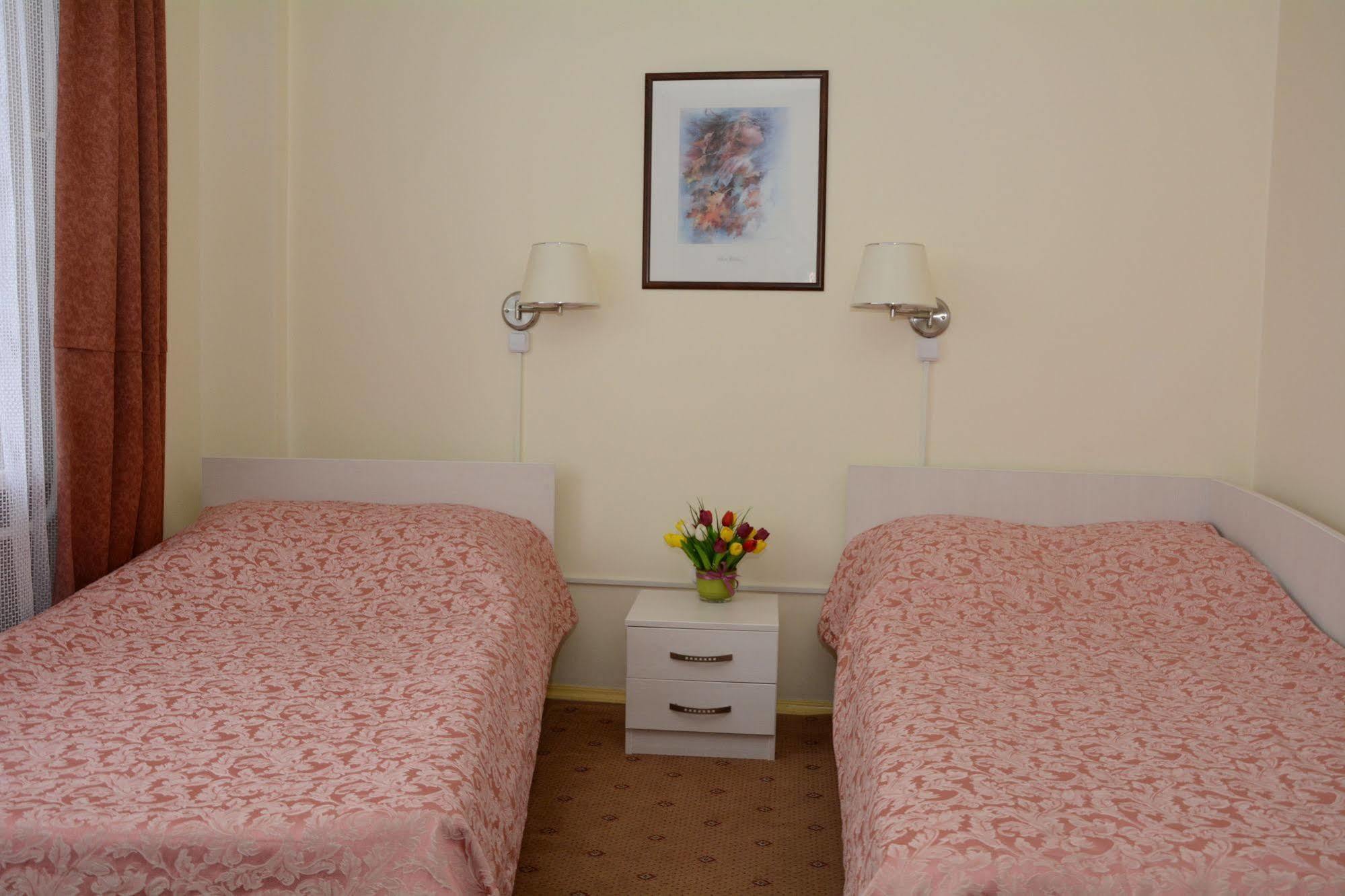 Voyage Hotel Minsk Buitenkant foto