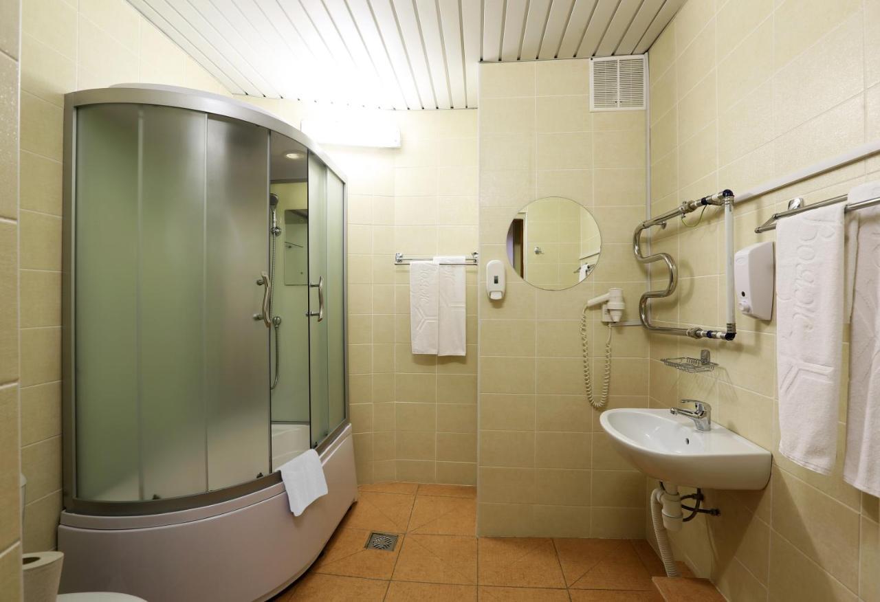 Voyage Hotel Minsk Buitenkant foto