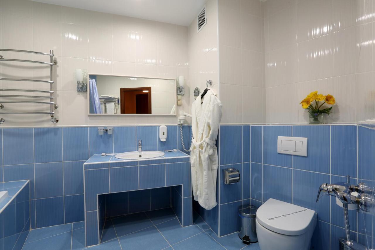 Voyage Hotel Minsk Buitenkant foto